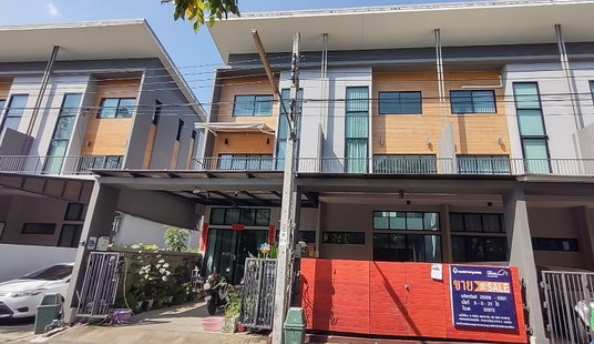 ขายทาวน์เฮ้าส์ 3 ชั้น เนื้อที่ 21 ตร.ว. หมู่บ้านอีโค สเปซ เกษตร-นวมินทร์