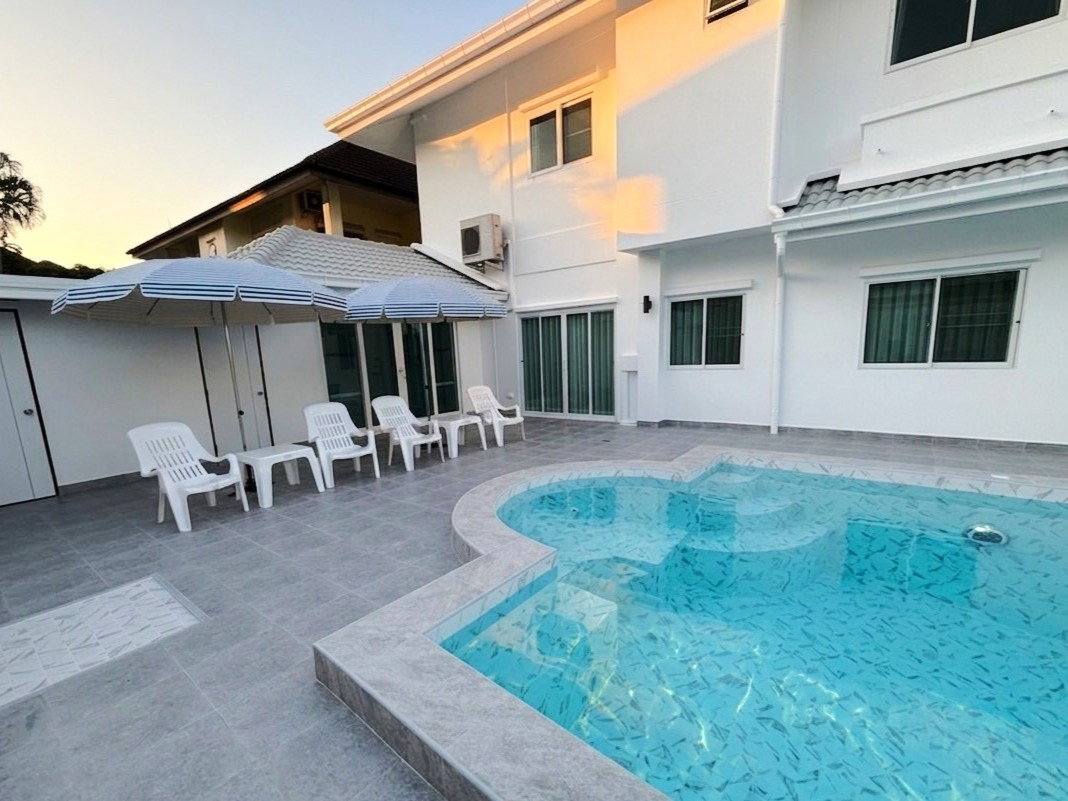 รูป Pool Villa for Rent Pattaya Newly Renovated Private Living - รูปที่ 9/10