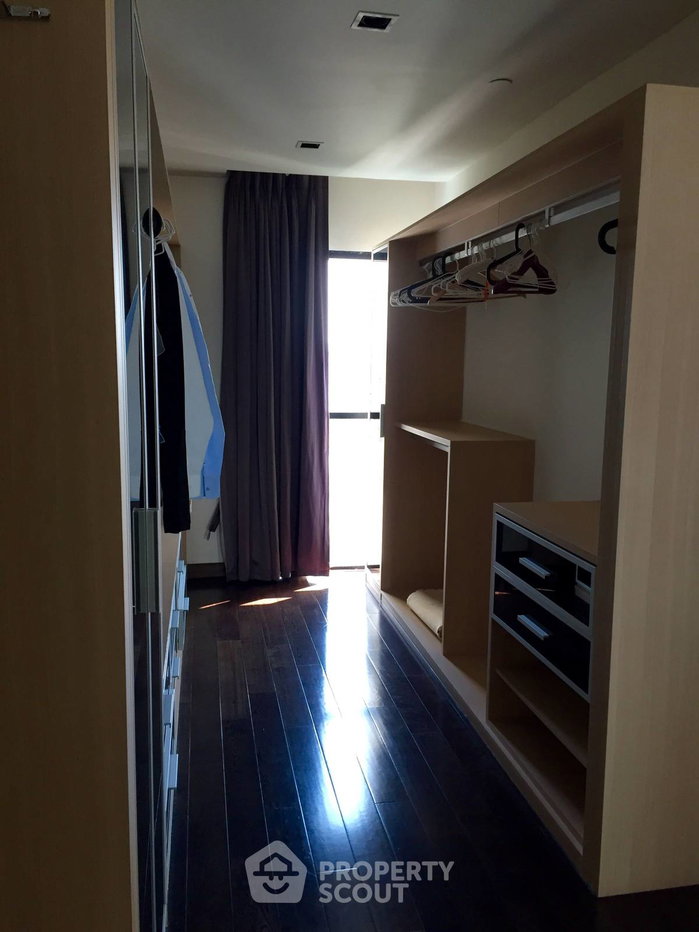 รูป คอนโด 3-ห้องนอน ที่ สาธร การ์เด้นส์ ใกล้ MRT สีลม (ID 2884959) - รูปที่ 3/22