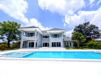 บ้านเดี่ยว บางละมุง ชลบุรี : Luxury Villa for Sale Mabprachan East Pattaya