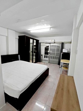 Condos for rent Bangkok : Nirand Residence 7, Ramkhamhaeng 2 Soi 23, Intersection 5, 7th floor, Building D. Balcony not adjacent to the opposite unit. Ready to move in.