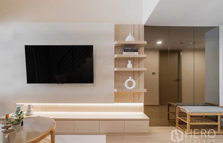 For rent 2 Bedroom Condominium in Culture Chula in Si Phraya, Bang Rak, Bangkok BTS Sala Daeng HRE00744