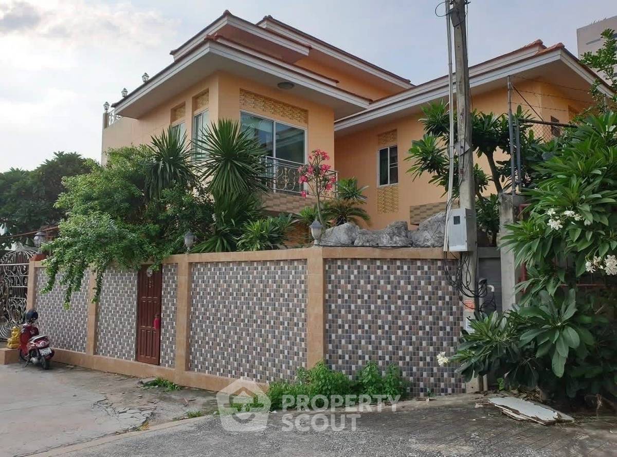 รูป บ้าน 5-ห้องนอน ที่ หมู่บ้านจอมเทียนพาเลส ใกล้ พัทยาใต้ (ID 2885145) - รูปที่ 12/12