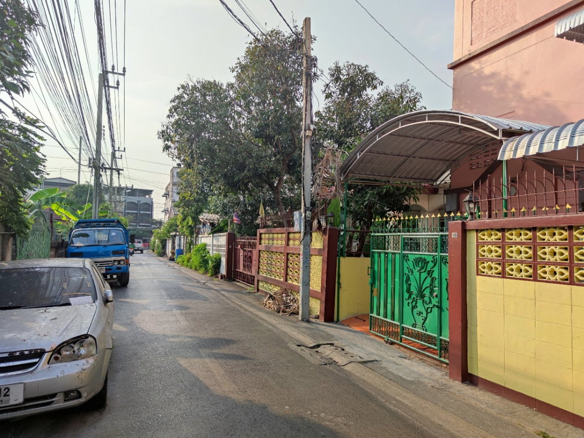 รูป ขายบ้าน+อพาร์ตเม้นท์20ห้อง (ซอยประชาอุทิศ81) 100เมตรจากปากซอย (ใกล้มหาวิทยาลัยเทคโนโลยีพระจอมเกล้าธนบุรี) - รูปที่ 5/15
