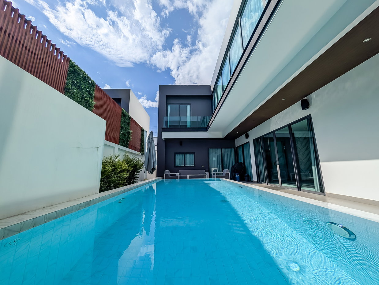 รูป Luxury Pool Villa for Rent Tungklom Talman East Pattaya - รูปที่ 1/25