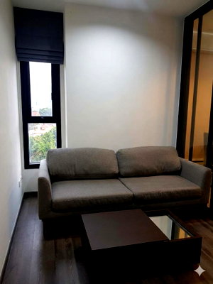 คอนโดให้เช่า : ให้เช่า คอนโด The Base Park East ใกล้ BTS อ่อนนุช ห้องมุม ครัวแยก พร้อมอยู่ เพียง 13,000 บ/ด