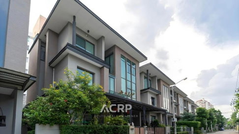 ขาย บ้านเดี่ยวหรู 3 ชั้น – ทำเลทอง: ลาดพร้าว & ทางด่วนรามอินทรา