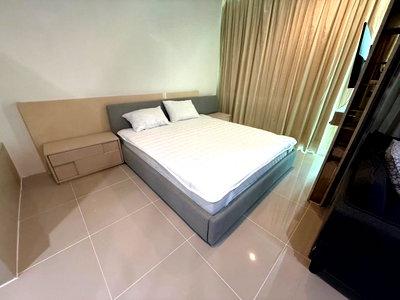 Condos for rent : S38 Condo for rent: The Room Sukhumvit 21. Conveniently located near BTS/MRT stations. Fully furnished and equipped, ready to move in.