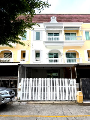 เช่าทาวน์โฮม กรุงเทพมหานคร : ทาวน์โฮม 3 ชั้น รีโนเวท เม.ย.69