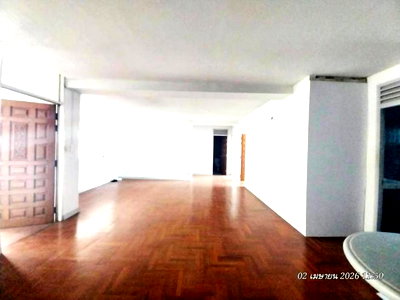 Condos for sale : CONDO 106.54 Sq.m. Huai Khwang Bangkok for 6.2M