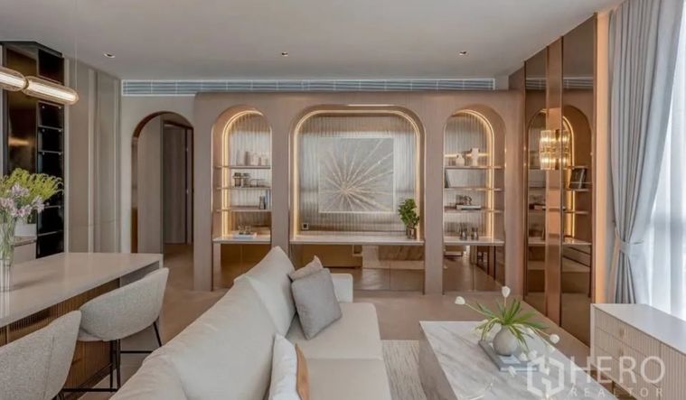 For rent 2 Bedroom Condominium in The Reserve Sathorn in Thung Maha Mek, Sathon, Bangkok HRE00749