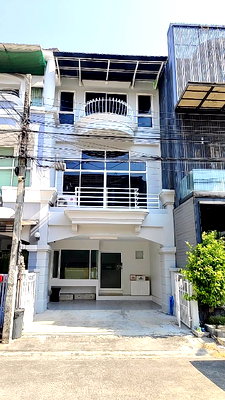 เช่าทาวน์โฮม ซอยมัยลาภ : ให้เช่าโครงการ : หมู่บ้านพรีเมี่ยมเพลส รามอินทรา-มัยลาภ (Premium Place Ramintra-Maiyalap)  โทร. 095-791-4597
