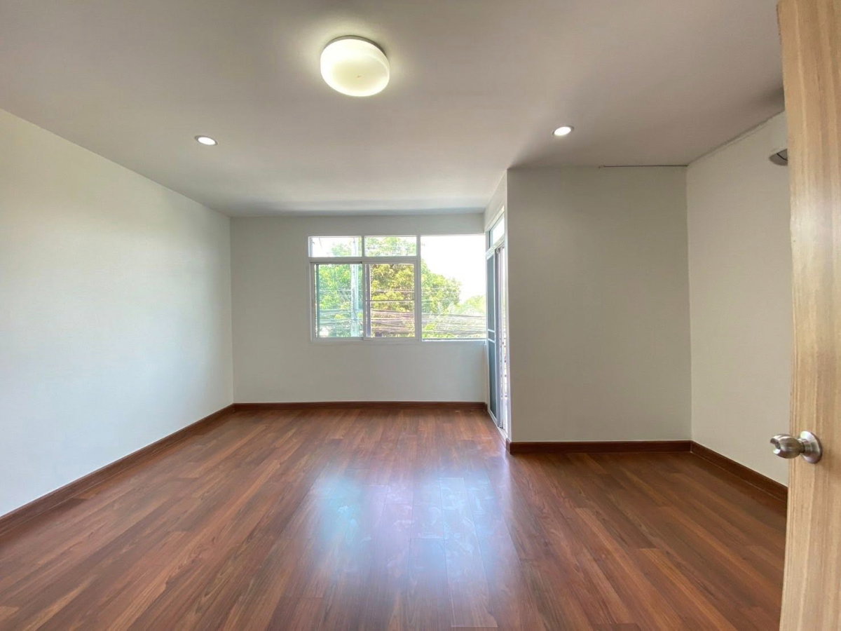 รูป WS7431 🏡✨ ทาวน์โฮม 3.5 ชั้น นาคนิวาส 48 ลาดพร้าว 71 เฟอร์ครบ พร้อมเข้าอยู่ เพียง 60,000 บาท / เดือน - รูปที่ 11/21