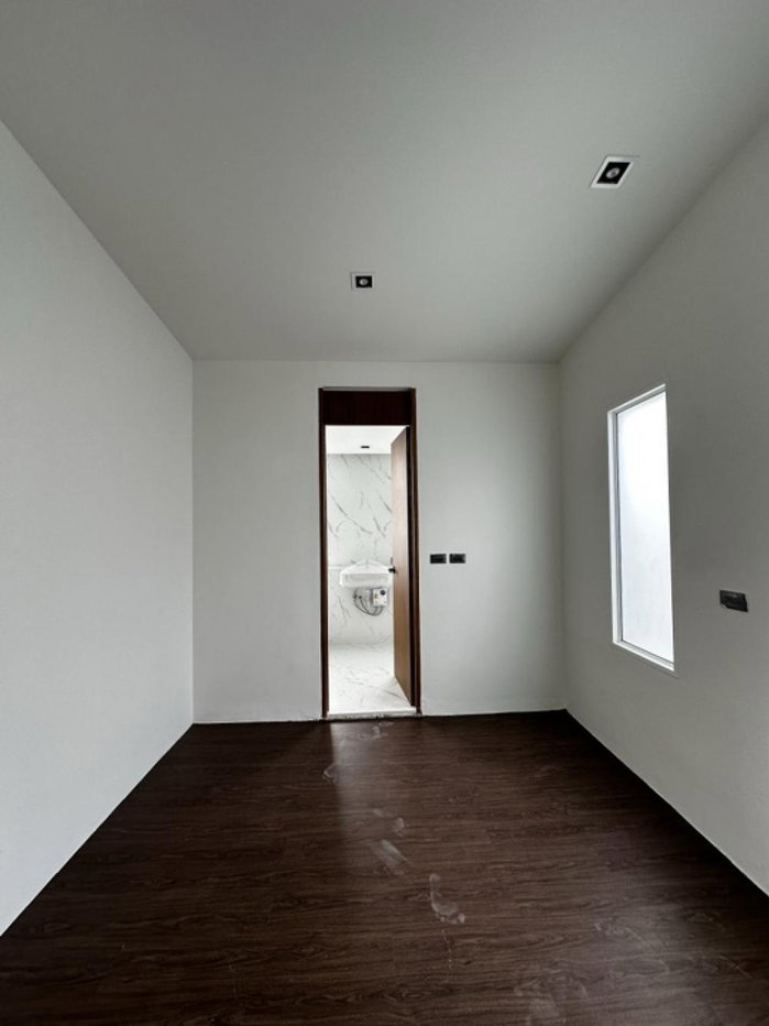 รูป S1230 🏡✨ ขาย Townhome พระราม 9 💰 ราคา 12.9 ล้านบาท - รูปที่ 12/19