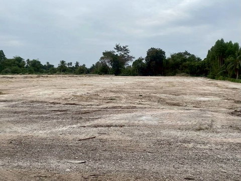 Beautiful land for sale in Nong Khwae, Tambon Bueng, Amphoe Si Racha, Chonburi Province.