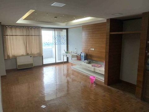 A034135 Royal Nine Residence