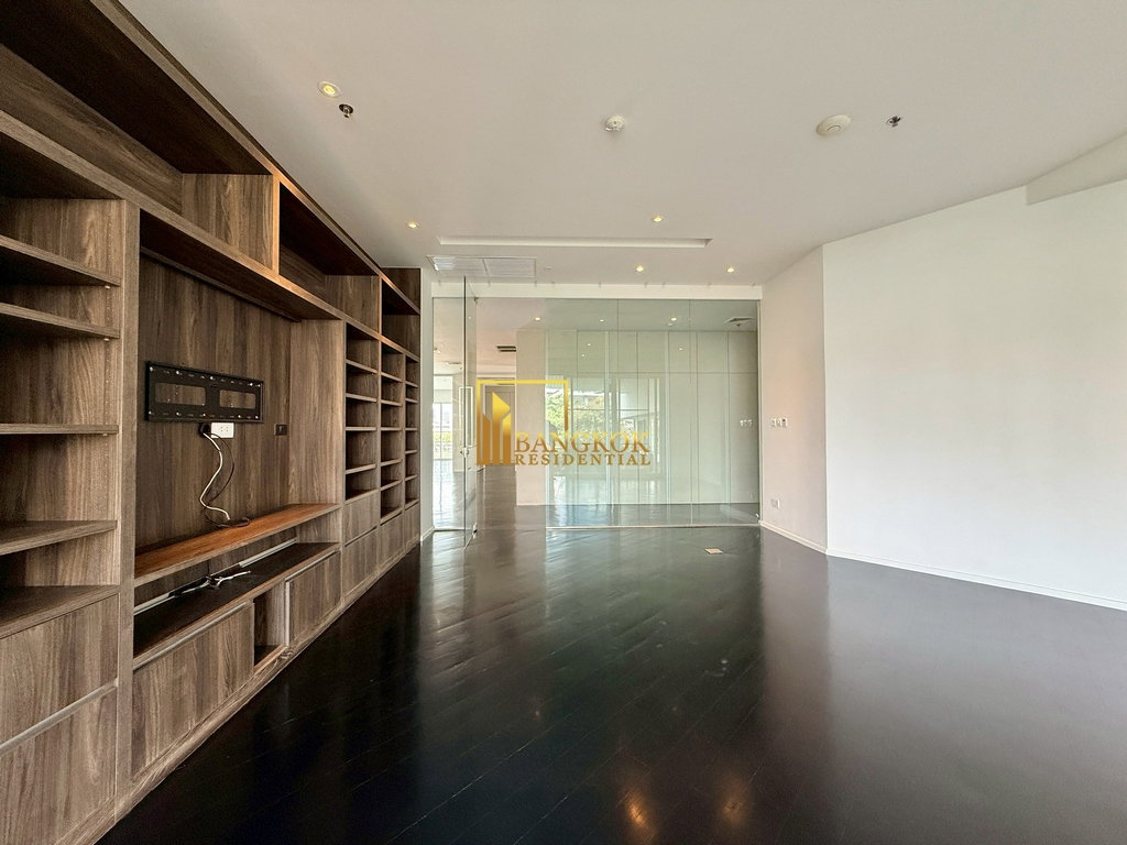 รูป Spacious 4 Bedroom Apartment With Private Terrace in Sathorn - BR21266AP - รูปที่ 17/62