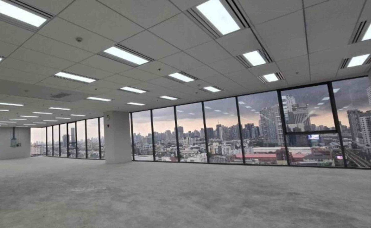 picture Brand new office walk to BTS  ** NO CO-AGENT ** - 2/8
