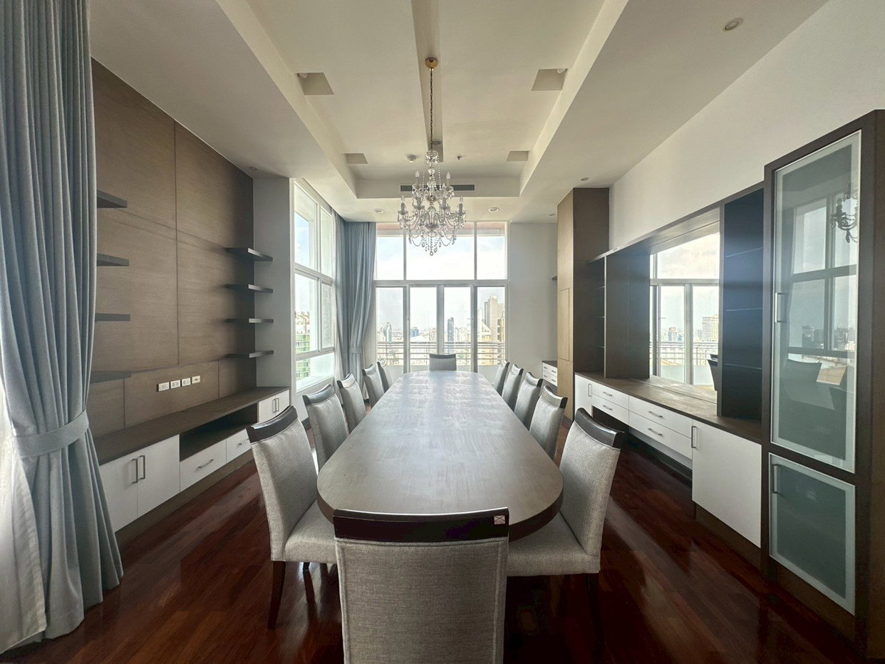 รูป LTH15334 – Ultra Luxury Penthouse Duplex for Rent Phrom Phong | Exclusive City Lifestyle | Near BTS Phrom Phong | 250,000 THB | เพนท์เฮ้าส์ดูเพล็กซ์หรูให้เช่า พร้อมพงษ์ ห้องใหญ่พิเศษ ใกล้ BTS พร้อมพงษ์ - รูปที่ 1/5