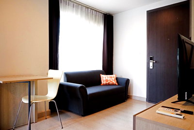 Condos for rent : [RENT]  ST0948   Niche id Sukhumvit 113      (ID with @in front, LINE ID:  @idhomeland)