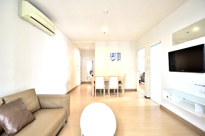 Condos for sale : Special unit at an attractive price Life@Ratchada - Huaikhwang near MRT Huai Khwang Station