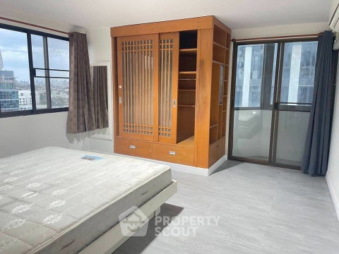 2-BR Condo at Central Ratchayothin Park near BTS Ratchayothin (ID 2893502)