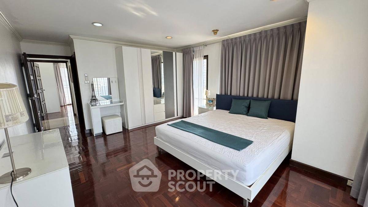 picture 3-BR 164 Sqm Condo At Richmond Palace Near BTS Phrom Phong (ID 2886154) - 3/10