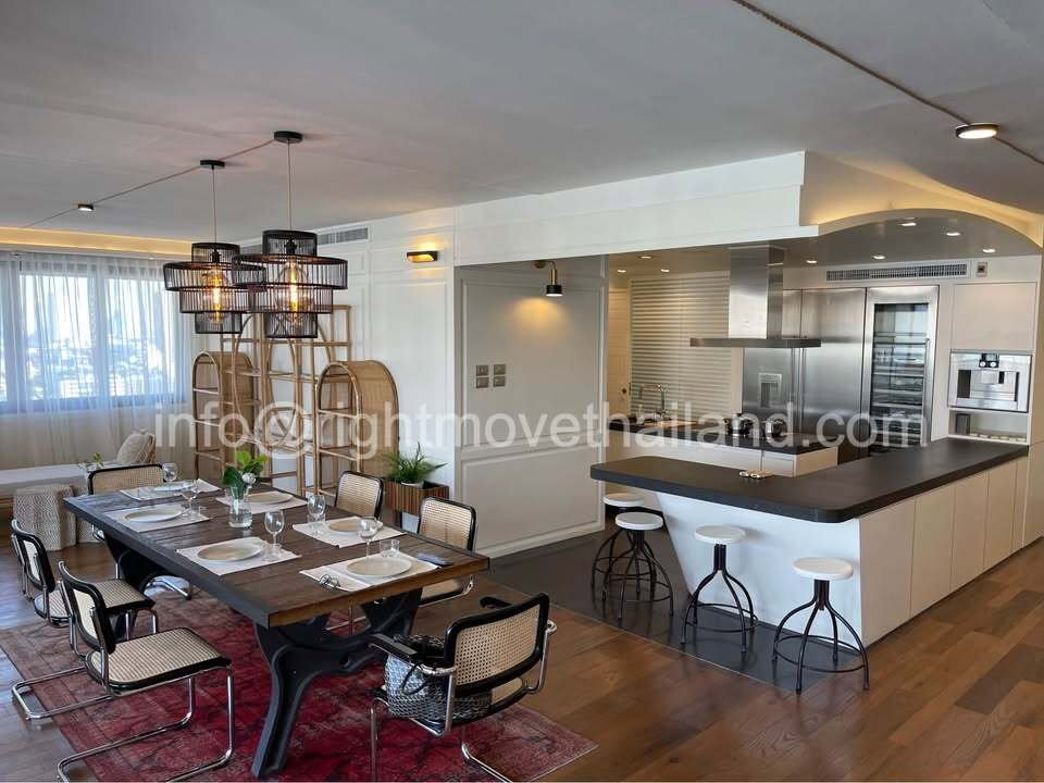 รูป Condo for Rent | Sukhumvit | 3 Bedrooms | 270 Sq.m. | Near BTS Phrom Phong - รูปที่ 2/18