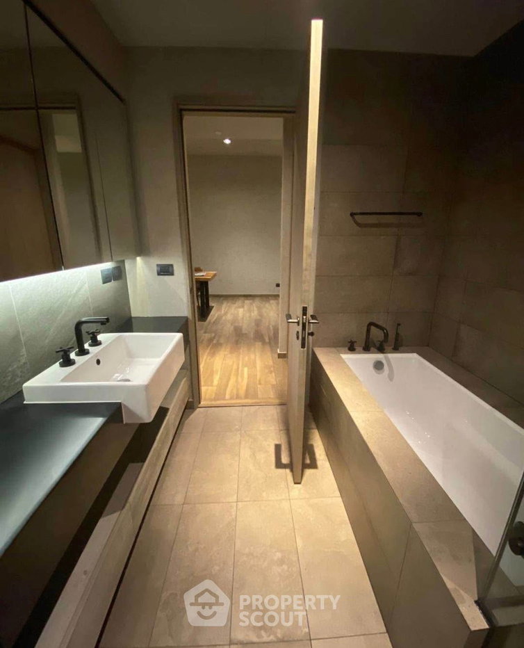 รูป คอนโด 2 ห้องนอน ชั้น 26 ขนาด 74 ตร.ม. ที่ The Lofts Asoke ใกล้ MRT เพชรบุรี 300 ม. (ID 2888885) - รูปที่ 11/18