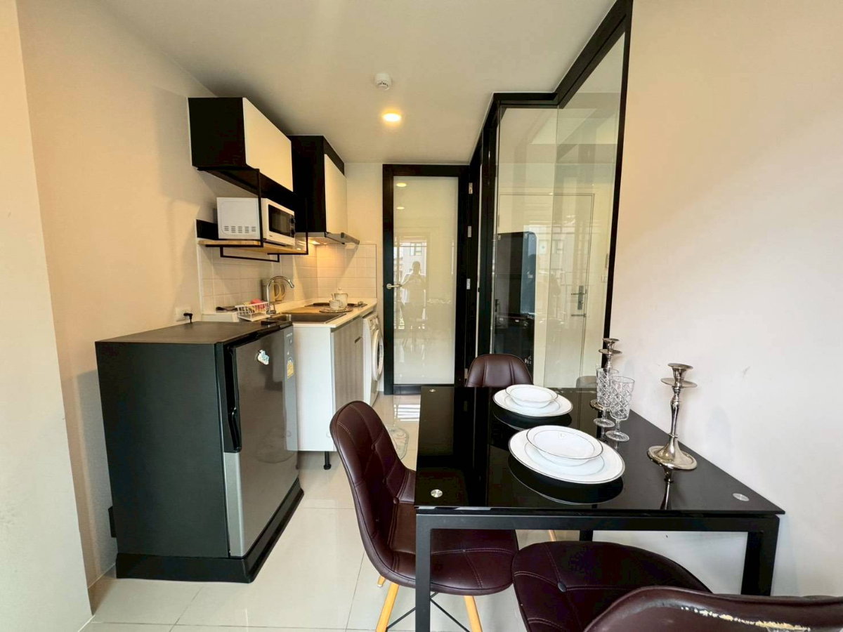 รูป ให้เช่า Escent ville condo เอสเซ็นท์ วิลล์ ติดเซ็นทรัลเฟส วิวสระว่ายน้ำ และสวน - รูปที่ 10/13