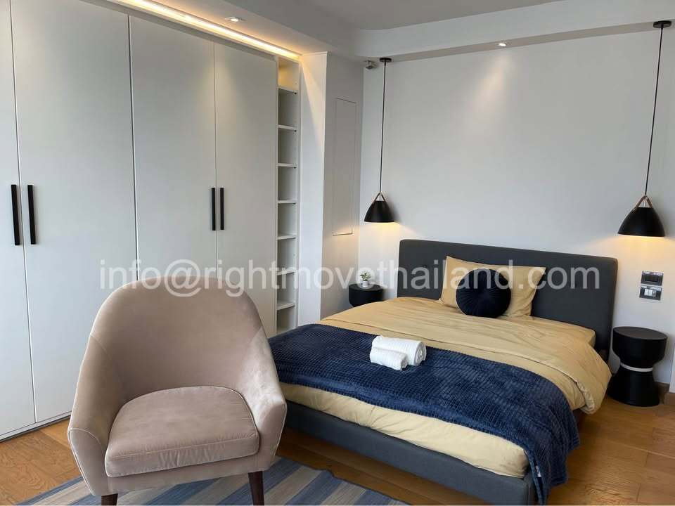 รูป Condo for Rent | Sukhumvit | 3 Bedrooms | 270 Sq.m. | Near BTS Phrom Phong - รูปที่ 17/18