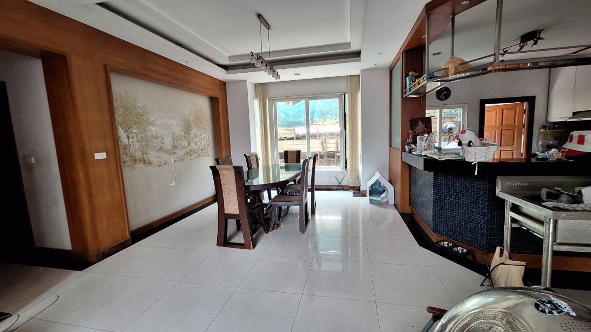 รูป Best deal! ขาย บ้านเดี่ยว 3 ชั้น เนื้อที่เยอะ 135 ตร.ว. พื้นที่ 600 ตร.ม. ซอย ซอยเรวดี 25 นนทบุรี  - รูปที่ 22/32