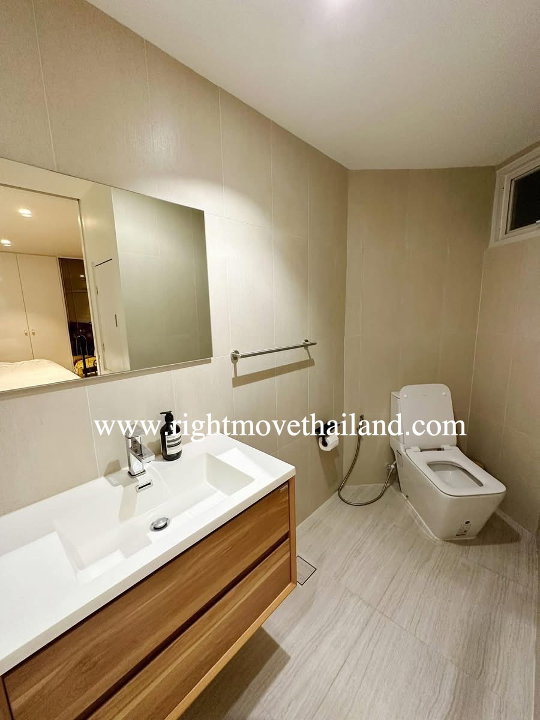 รูป CS4481 Condo for Sale | High Floor Unit in Bangkok - รูปที่ 10/19