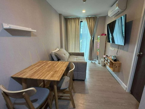 A034033 Metro Luxe Riverfront Rattanathibet