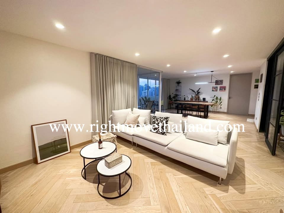 รูป CS4481 Condo for Sale | High Floor Unit in Bangkok - รูปที่ 4/19