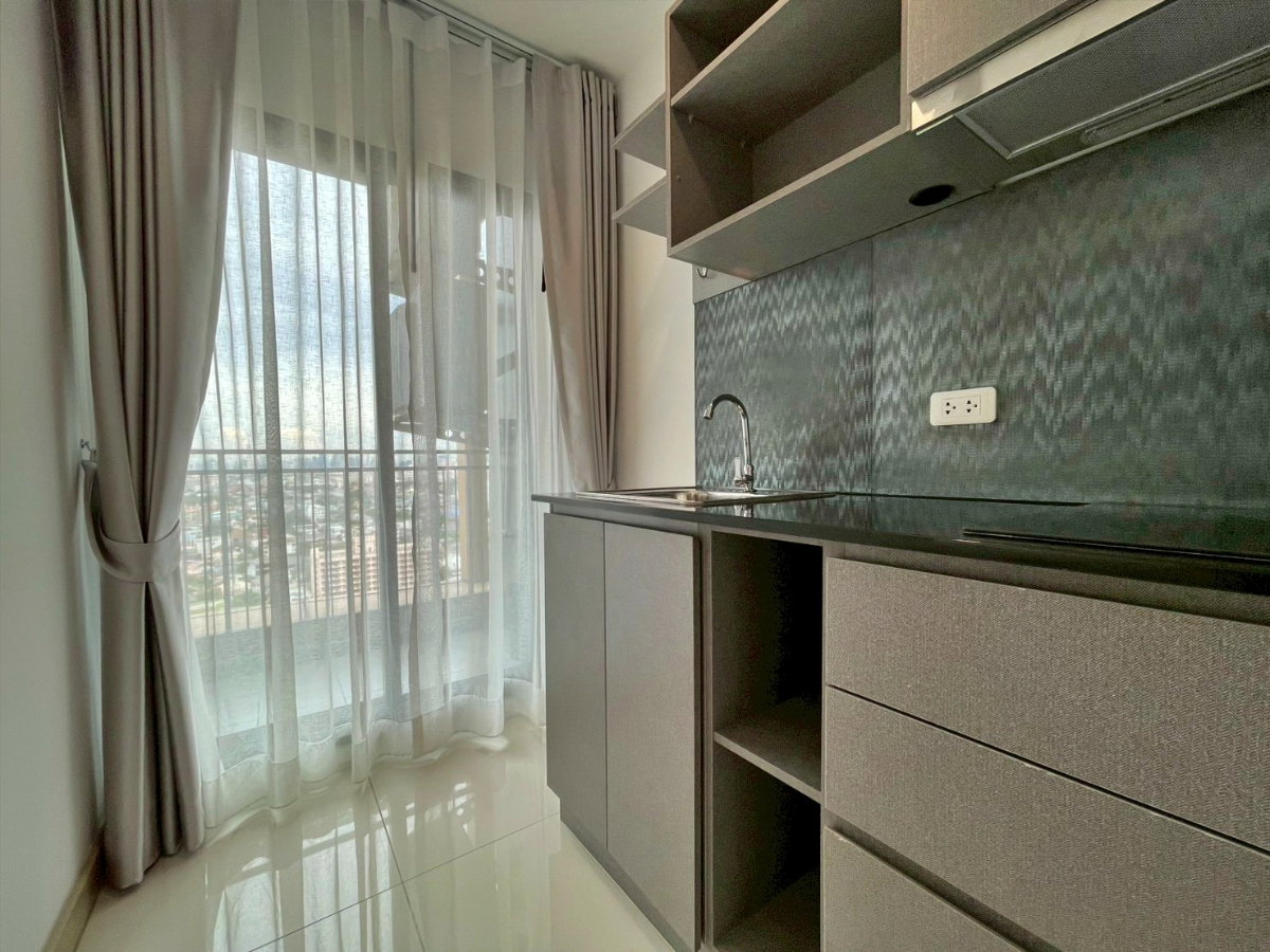 รูป 🔥 ห้องสวยวิวเมือง! ใกล้ MRT บางยี่ขัน เพียง 15,999 บาท/เดือน อยู่เองก็คุ้ม เดินทางก็ง่าย 💎 - รูปที่ 10/14