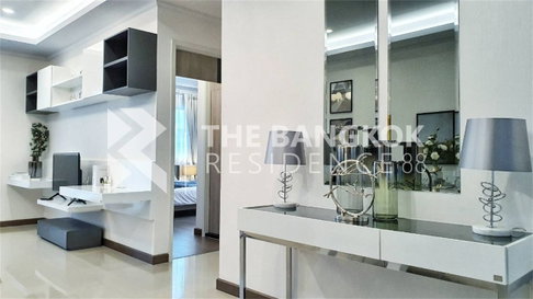 Supalai Elite Phayathai near Airport Rail Link Phaya Thai Station Location Near Employment, Surrounded by Lifestyles