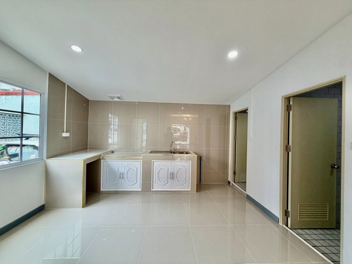 รูป ขายทาวน์เฮ้าส์ บ้านบัวทอง 2 พื้นที่ 24 ตร.ว 3 นอน 2 น้ำ รีโนเวทพร้อมอยู่ - รูปที่ 7/13