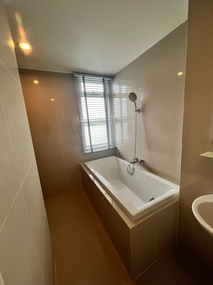 picture Condo For Rent!!Manor Sanambinnam - 9/14