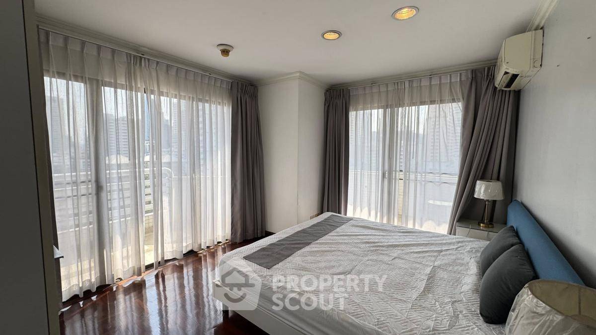 picture 3-BR 164 Sqm Condo At Richmond Palace Near BTS Phrom Phong (ID 2886154) - 4/10