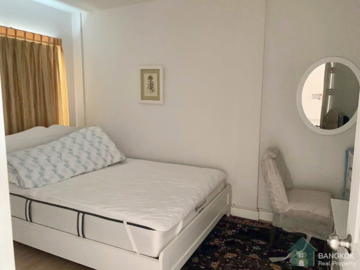 picture Town Plus Kaset Nawamin | Modern 3 Bed 3 Bath Townhouse - 10/15