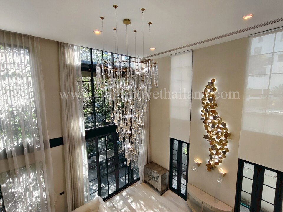 รูป HR1495 FOR RENT | Luxury Townhome at Quarter 31 - รูปที่ 16/33