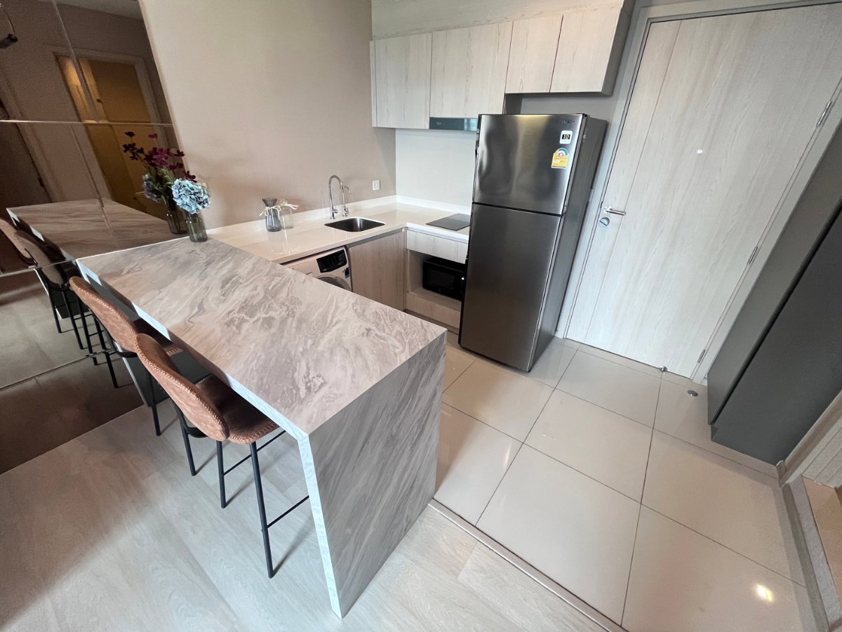 picture For Rent: Life One Wireless, 25,000 THB/month [OMN0027] - 12/20