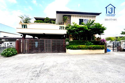 บ้านเดี่ยว ถนนร่มเกล้า : ขายบ้านเดี่ยว 2 ชั้น หมู่บ้านบัวขาว 54 ตร.วา ซอยรามคำแหง 174 (ซอยบัวขาว 25 ) ใกล้รถไฟฟ้าสายสีส้ม
