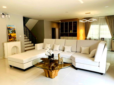 Houses for rent Samut Prakarn : 🐶 Pet Friendly & Spacious! Just 3 Mins to Mega Bangna ✨