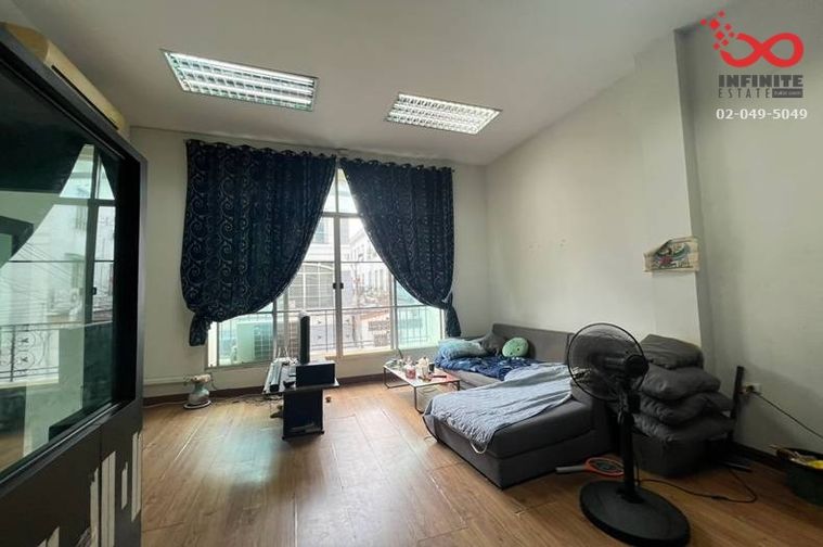 3-bed townhouse for sale, 23.1 sq wah, Baan Klang Muang Ladprao 71