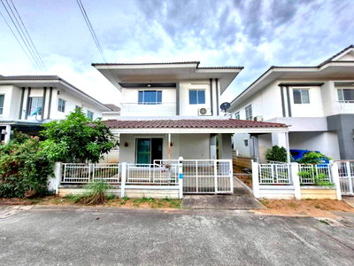 บ้านแฝด ชลบุรี : ขายบ้านแฝด สไตล์บ้านเดี่ยว  ใกล้โรงเรียนนานาชาติ ISE บ่อวิน