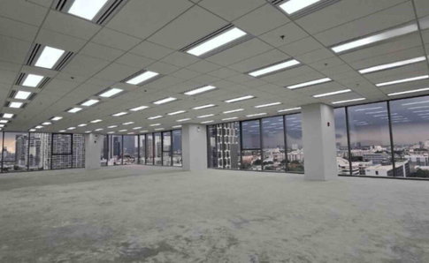 Brand new office walk to BTS  ** NO CO-AGENT **