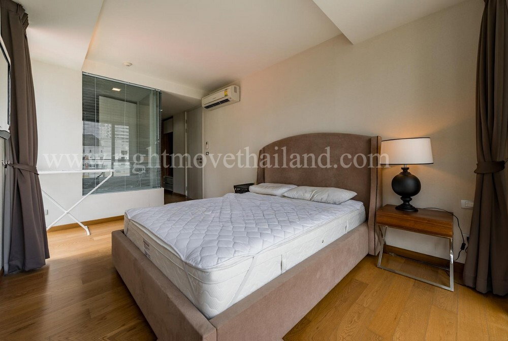 รูป Cozy 2-Bedroom For Rent at Via 31 - รูปที่ 7/12