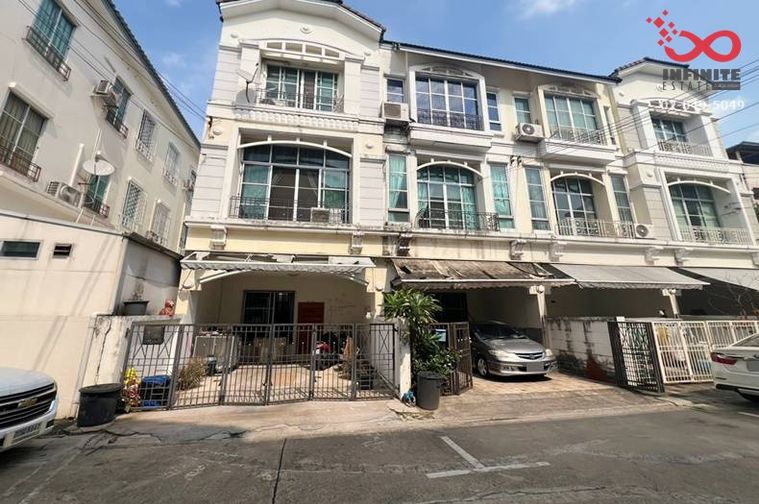 3-bed townhouse for sale, 23.1 sq wah, Baan Klang Muang Ladprao 71